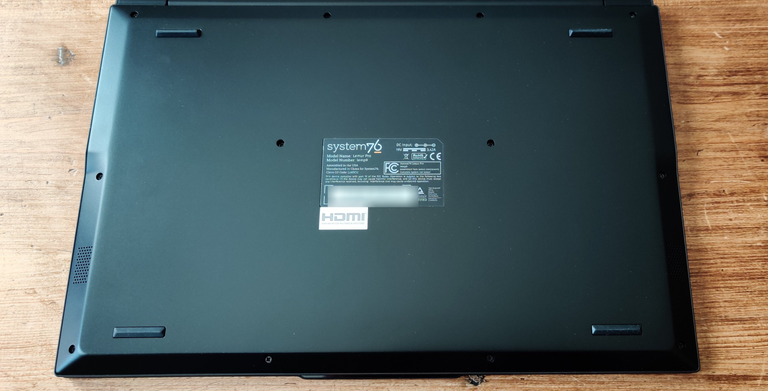 System76 Lemur Pro bottom